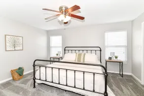Walk to Ruoff, Pool table, Sleeps 8 - Image 4