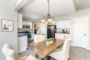 Walk to Ruoff, Pool table, Sleeps 8 - Image 3