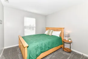 Walk to Ruoff, Pool table, Sleeps 8 - Image 5