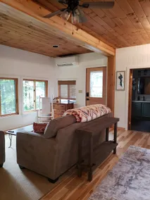 Cottage on Lake Dunmore - Image 5