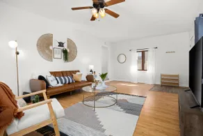 The Record Lounge - a Trendy 2BD - Image 2