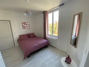 Pink Cosy, Charming Two-Room Apartment - Image 3