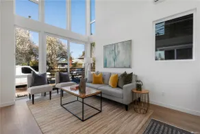 King bed, rooftop deck, AC, EV charger, pets ok! - Image 4