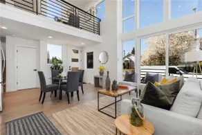 King bed, rooftop deck, AC, EV charger, pets ok! - Image 2
