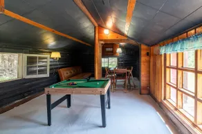 Mud Creek Cottage waterfront acre lot & game-room - Image 2