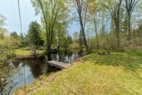 Mud Creek Cottage waterfront acre lot & game-room - Image 5