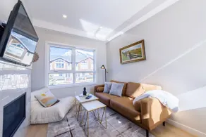 Cozy Central MountainView Townhouse|Hot tub|Garage - Image 2