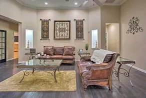 Heated Pool~Pool Table~SPA~Home Theatre~Sleeps-20 - Image 3