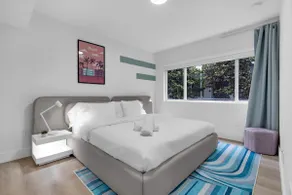 Rosy Suite with POOL ! | Parking Passes Available - Image 3