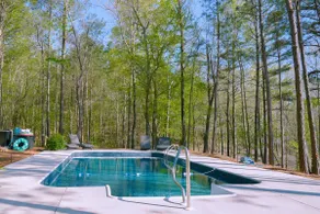 Private Heated Pool, Fishing Pond, 10 acre retreat - Image 3
