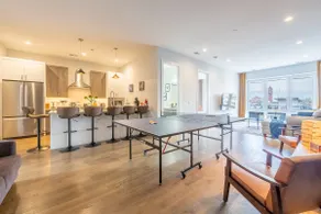 Dwtn 10 Min, Free P, PingPong, Sleeps 10 - Image 4