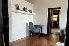 Bright, airy 2nd floor, central spot, pets welcome - Image 3