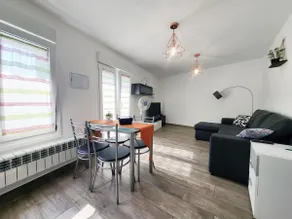 Apartment on the Bridge - Image 2