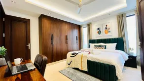 BluO 4BHK Safdarjung Enclave - Lift & Balcony - Image 3