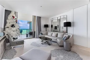 5-Star Hotel in Bal Harbour, Oceanfront Suite - Image 4
