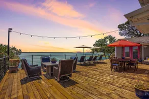 Stunning Lakefront Sunset Views - Reel'M Inn - Image 3