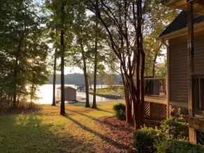 Hidden Cove Lake House - Image 4