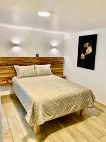 Executive Mini Suite 3 - Image 2