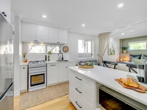 Comfort Cove - quiet luxury with full kitchen - Image 2