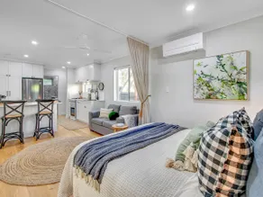 Comfort Cove - quiet luxury with full kitchen - Image 3
