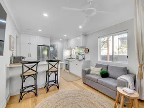 Comfort Cove - quiet luxury with full kitchen - Image 5