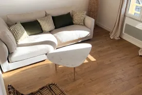 Top floor apartment, quiet rose garden area - Image 2