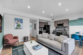 Gatsby Suite with POOL! | Parking Passes Available - Image 2
