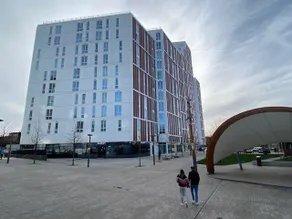 Modern 1 Bed Apt Bracknell- with parking - Image 4