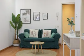 53PAR1013 - 3BR double by Plaza Espanya - Image 2