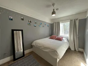 Bayside Bungalow - Image 2
