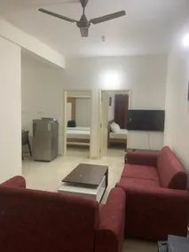 Castle Suites by Haven Homes Airport Road - Image 2