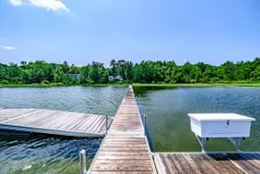 Stunning Sebago Lake House w. Game Room & Dock - Image 2