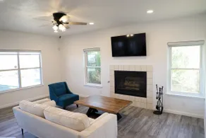 Scenic view Spacious Clean Home, Prestigious Area - Image 2