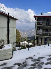 Luxury spacious 2BHK independent Flat in Mashobra - Image 4