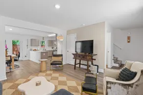The Stylish Stay• Downtown • 3BDRM•4 Beds• Firepit - Image 3