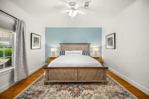 Luxury by The Park | King Beds | Washer & Dryer - Image 5