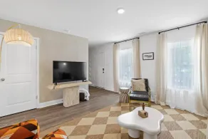 Chic Retreat •Sleeps 8• 3BR• 4 Beds• DT w/Firepit! - Image 5