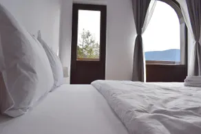 Cosy & Minimalistic Apartment near Peles Castle - Image 5