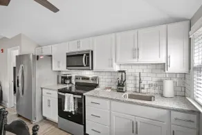 Dreamy Boho Beach Retreat - Walk to Ocean - Sleeps 6+ A Family Favorite - Image 4