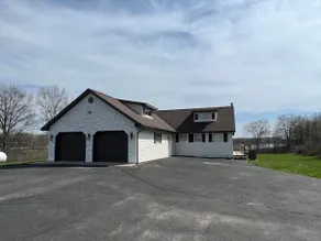 The Lake House - Image 5