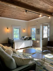 Carriage House - Image 4