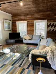 Carriage House - Image 3