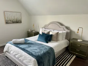 Spacious 4 Bed/3 Bath South CLT Home - Image 3