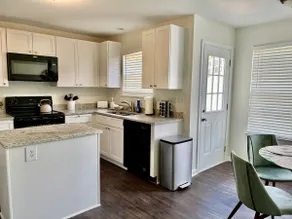 Spacious 4 Bed/3 Bath South CLT Home - Image 5