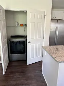 Spacious 4 Bed/3 Bath South CLT Home - Image 4