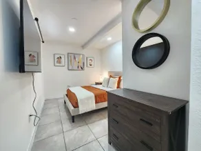 Renovated College Park 3/2 Sleeps10 close to WP - Image 2