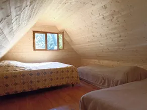 Unusual Farm Cabin - Image 3