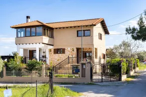 F & B Collection - St Triada for 8 - Villa Niki - Image 3