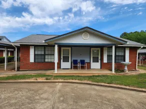 Lovely 1-Bed Duplex Apartment with all Amenities - Image 2