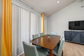 Remodeled_Entire 4B/2B home in Bellaire - Image 3